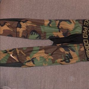 MEN•Nike compression pant